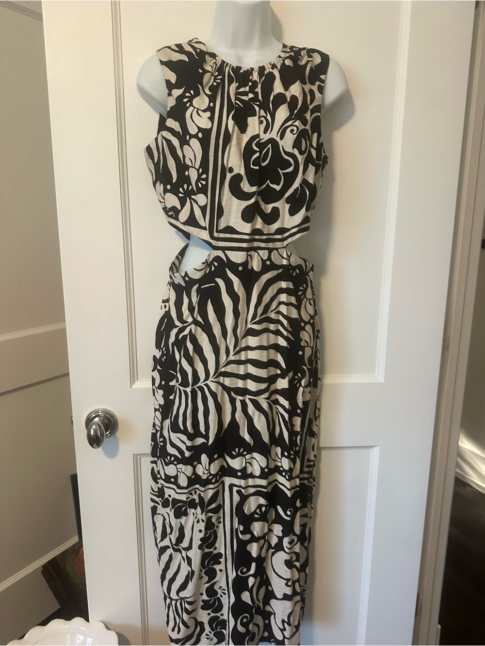 Zara Black and White Cutout Midi Dress